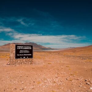 MONJES DE LA PACANA & LAGUNAS ANDINAS